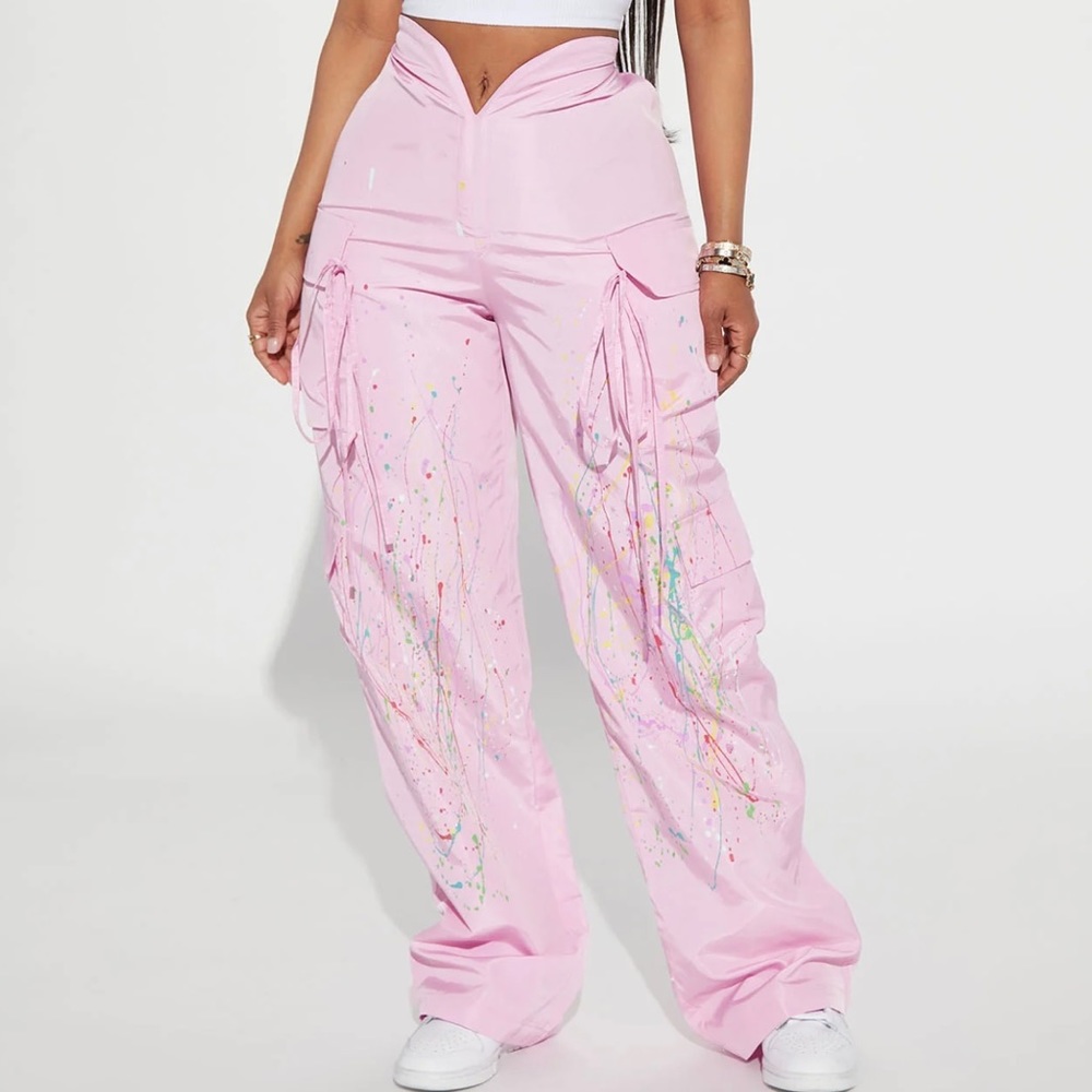 Brand new parachute pants size XL fashion nova